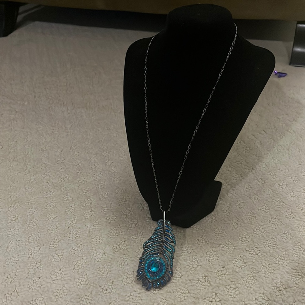 Kenneth Jay Lane Peacock Feather Necklace Black Chain